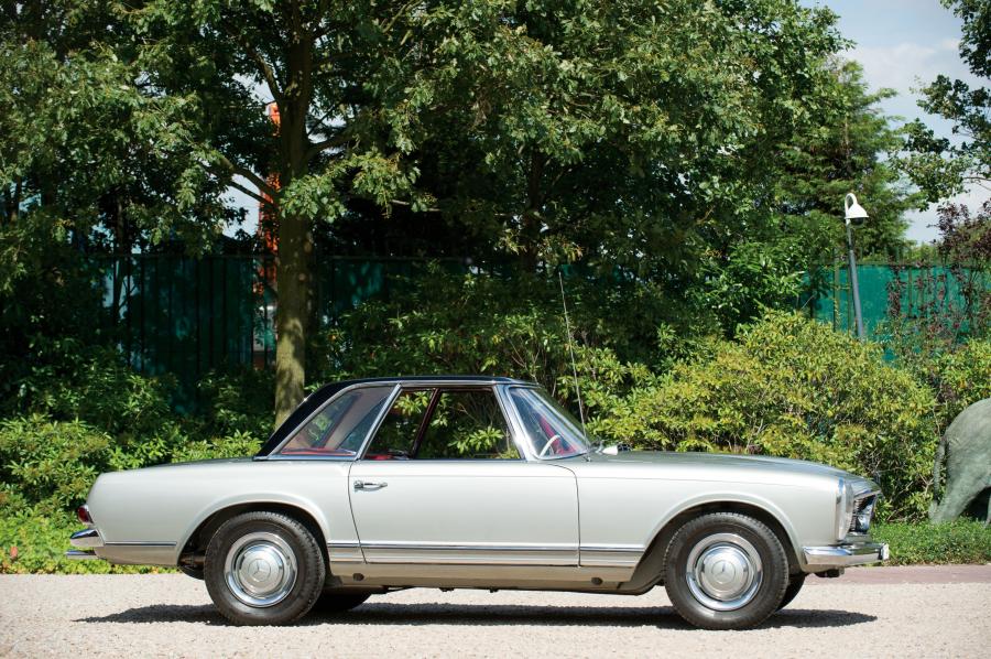  Mercedes-Benz 230 SL 1964 года  (фото 9 из 12)